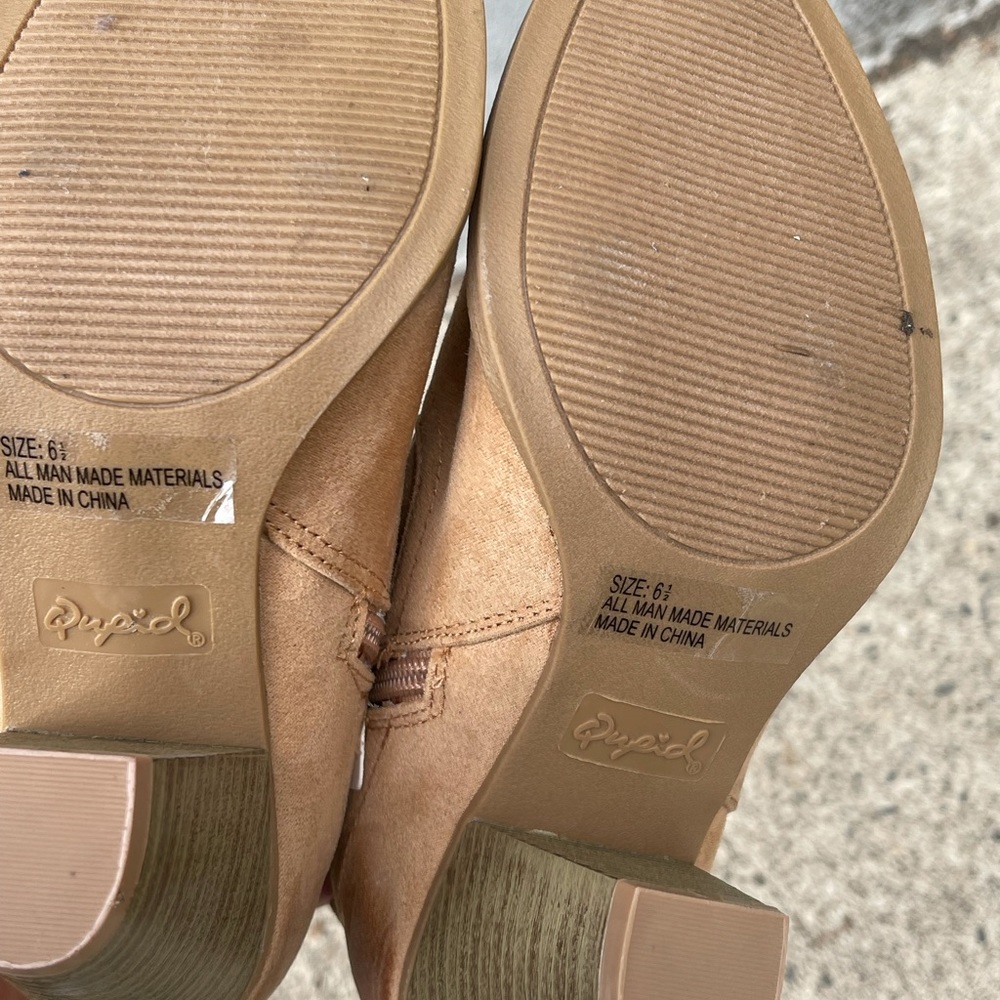 Tan leather booties - Picture 3 of 4